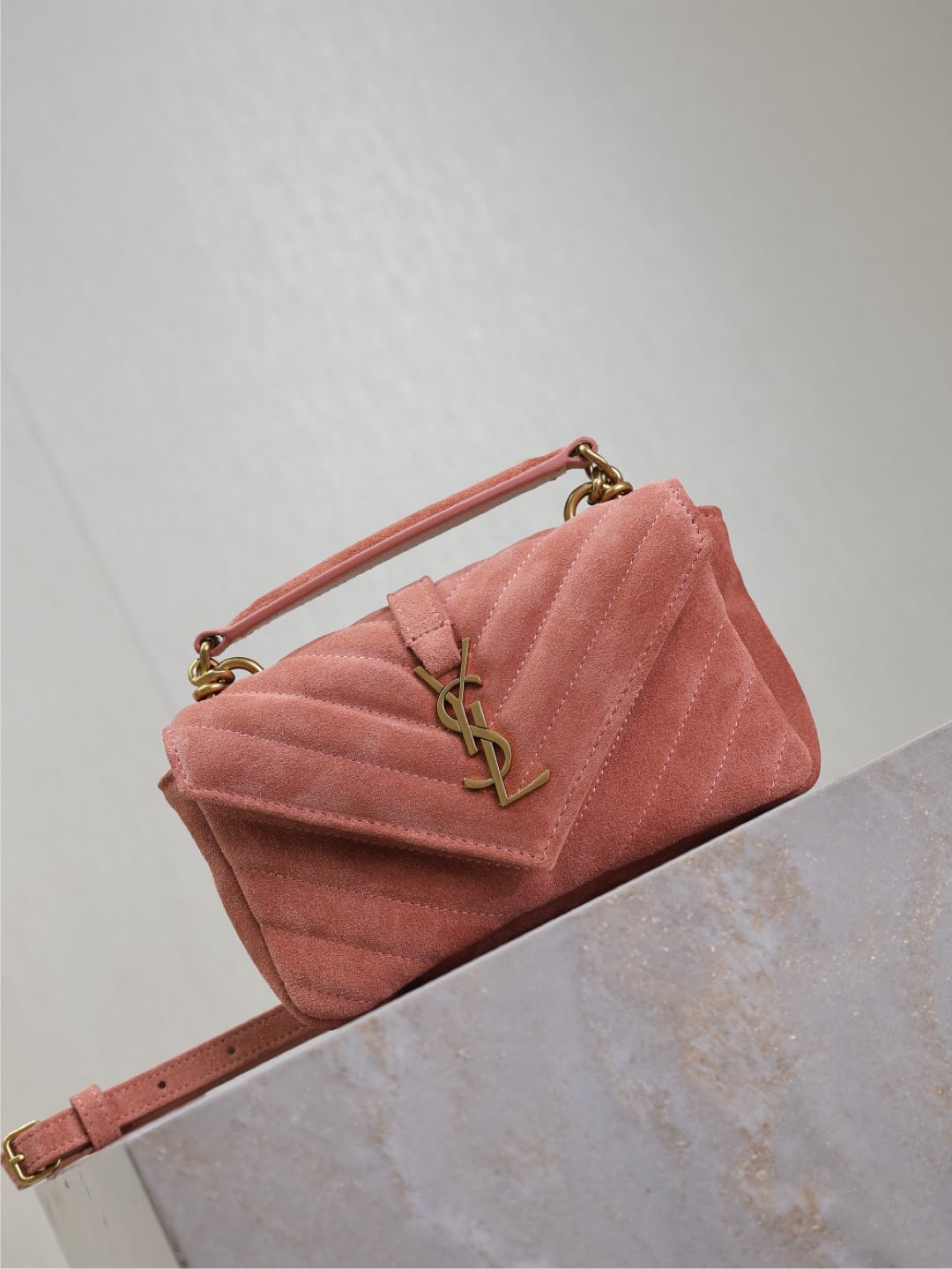 TOP Yves Saint Laurent YSL College Mini Bag in Suede 20x13x3cm - Pink&GHW