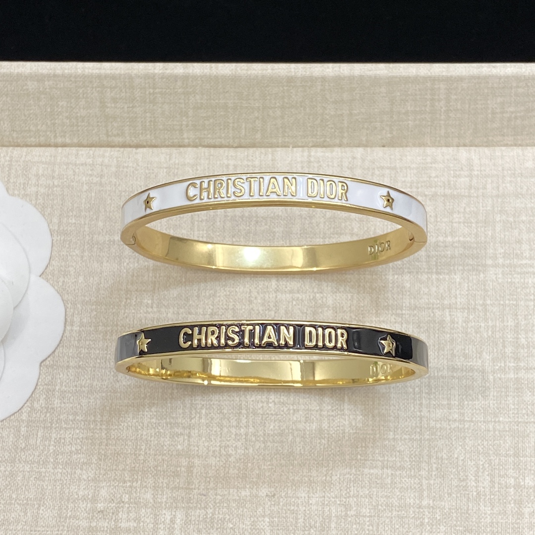 TOP Christian Dior Bracelet - 2 Colors