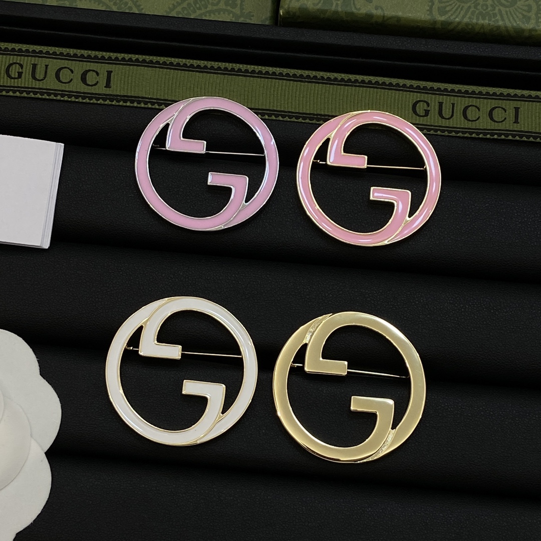 TOP GUCCI GG Brooch - 4 Colors