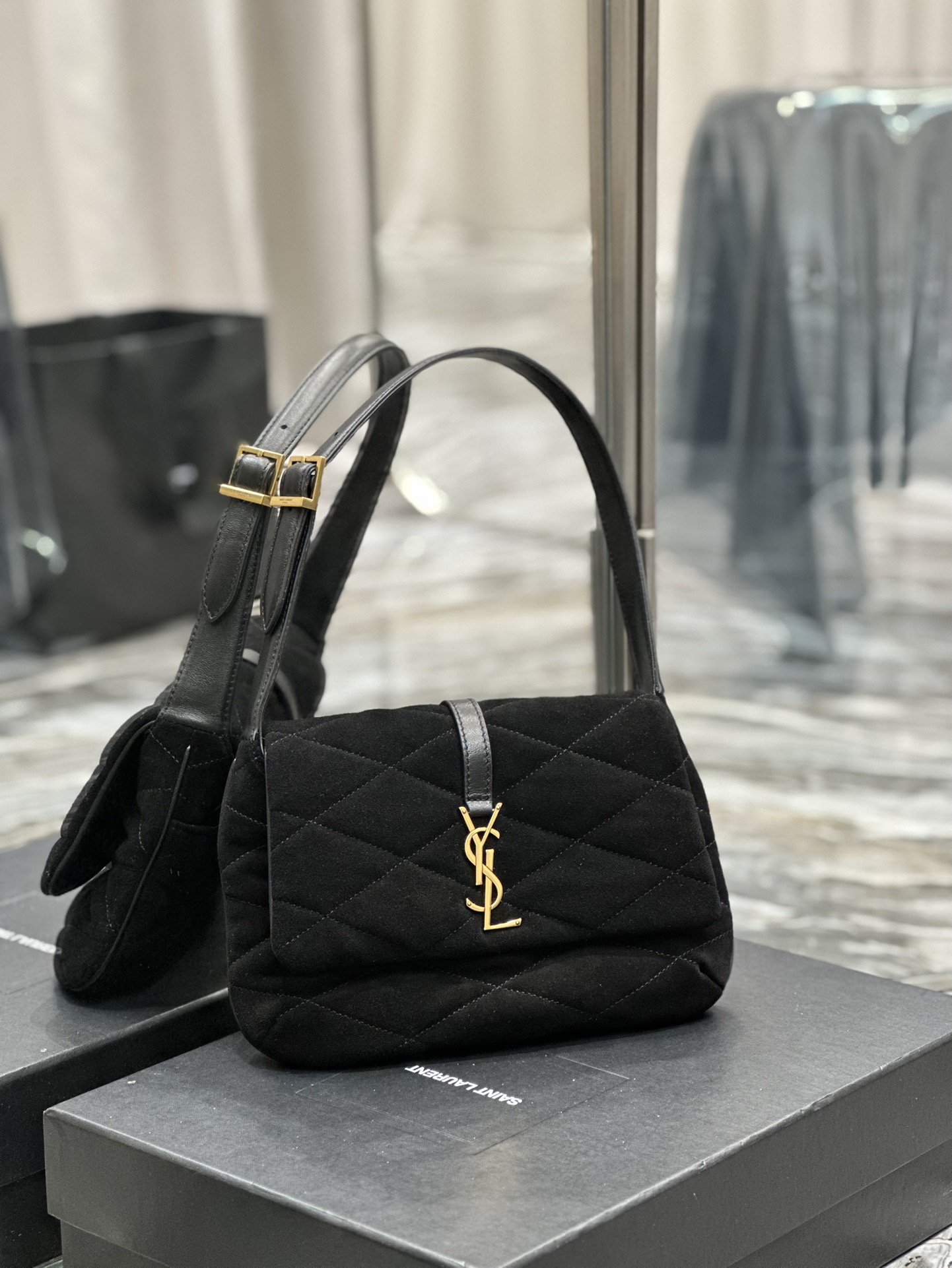 TOP Yves Saint Laurent YSL Le 57 Small Frosted Shoulder Bag - Black