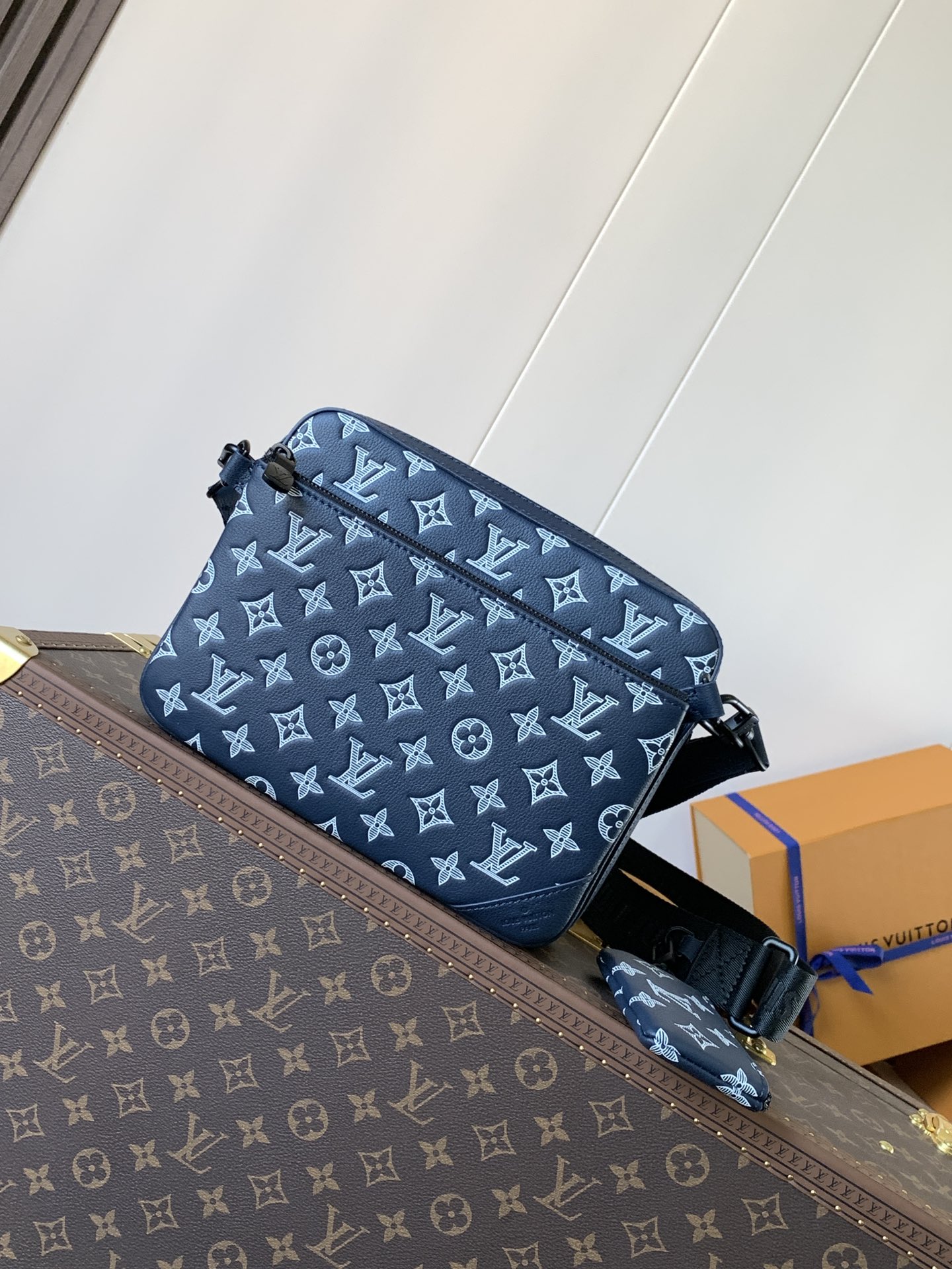 TOP Louis Vuitton LV Trio Messenger Bag 25x18.5x7cm - 3 Color