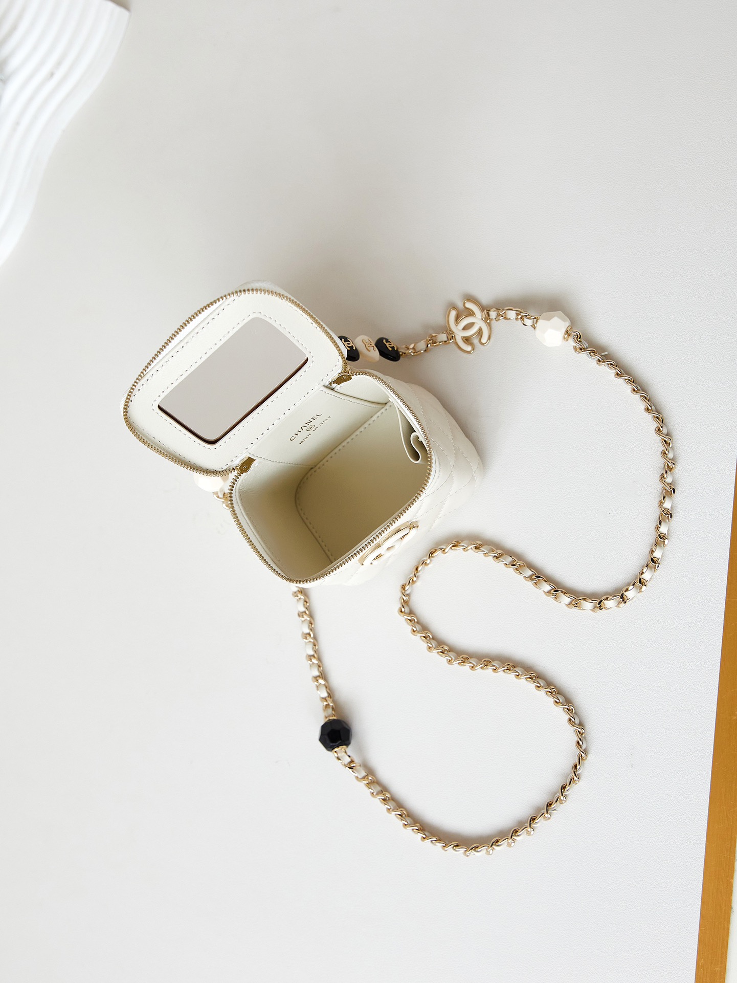 TOP CHANEL 23p Enamel Buckle Vanity Case 8.5*11*7cm - 5 Colour