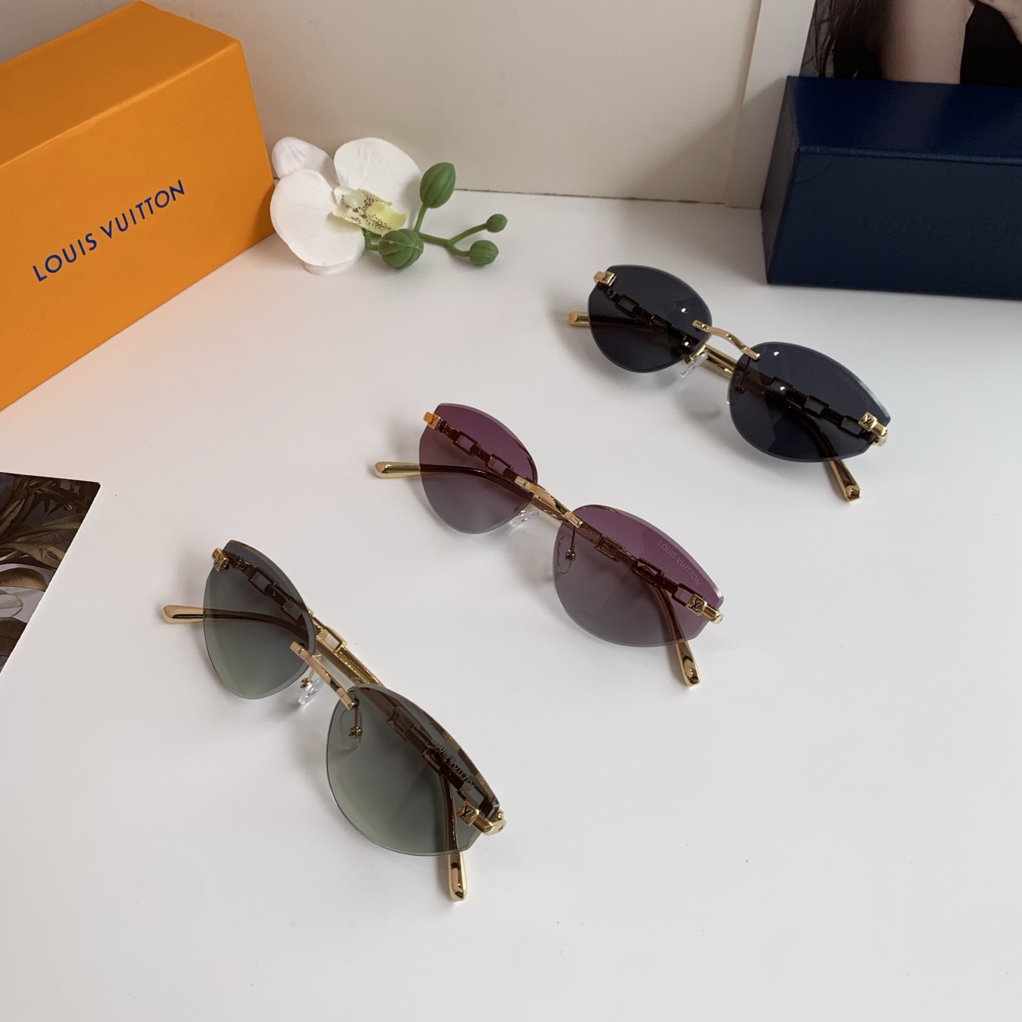 TOP Louis Vuitton LV Sunglasses - 3 Colors