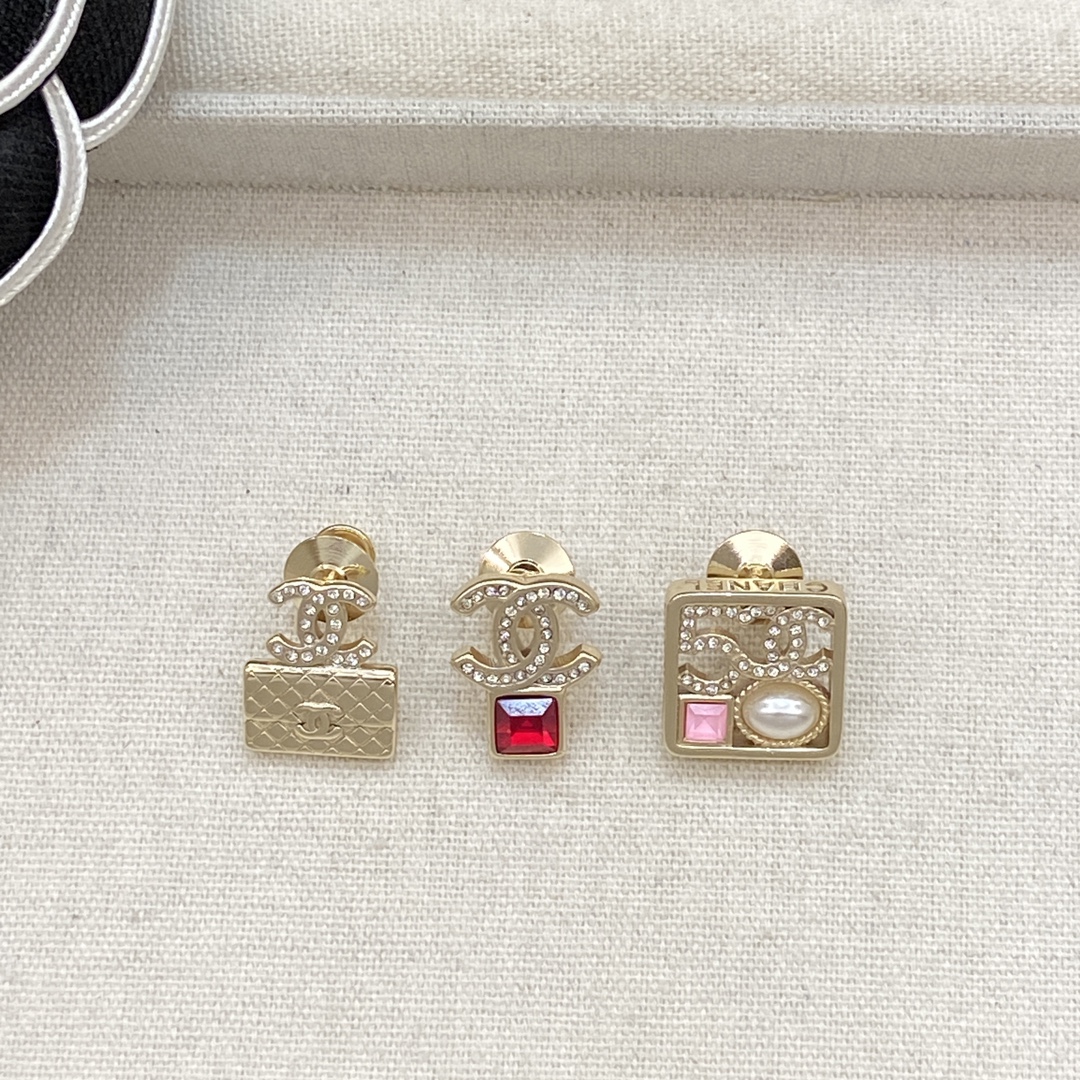TOP CHANEL Brooch Set - Gold