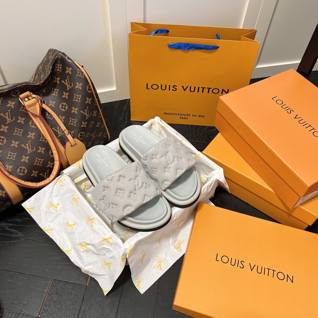 Louis Vuitton LV Pool Pillow Fashion Flat Flip-flops Slide Sandal (Replica)