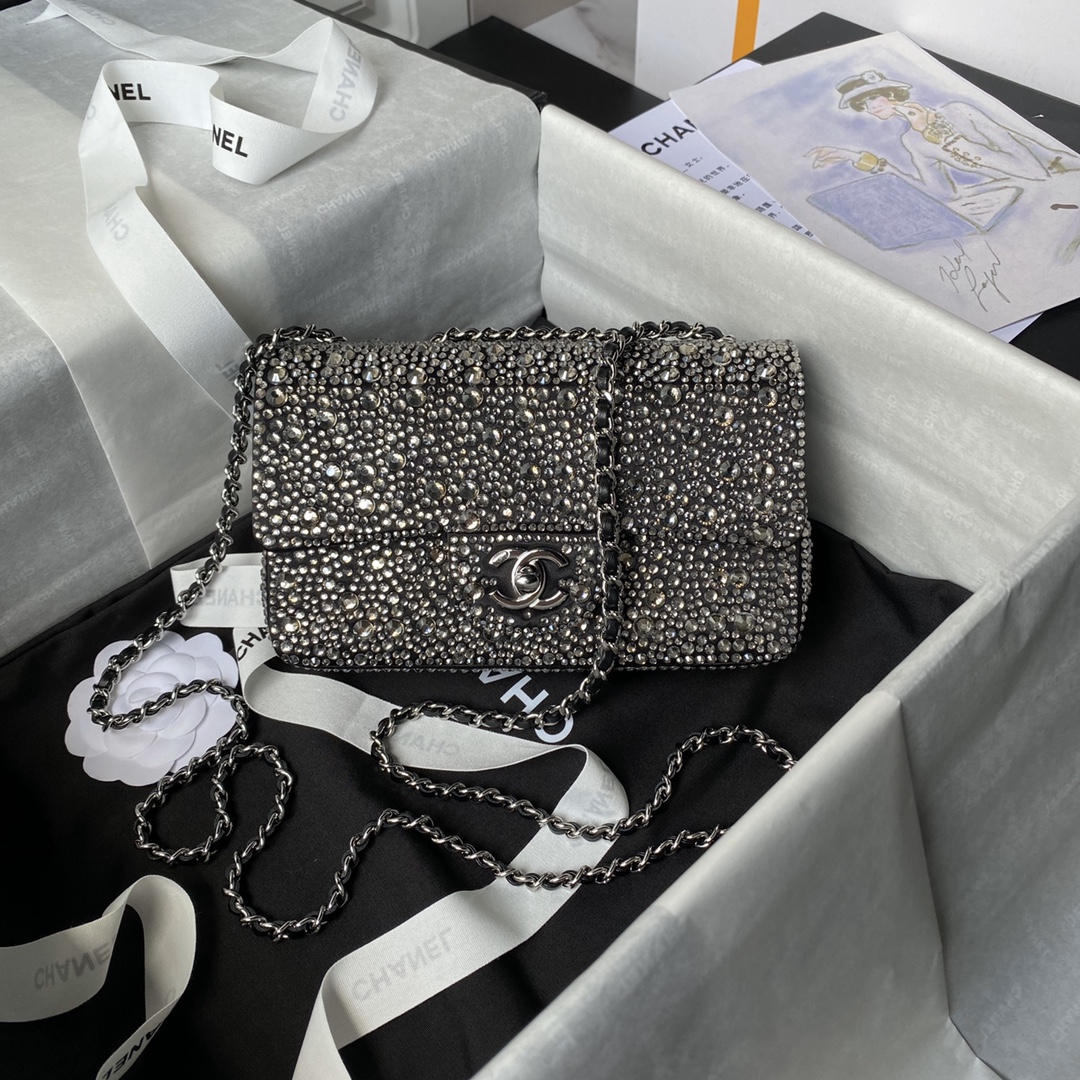 TOP CHANEL Flab Bag with Diamonds 20cm - Black