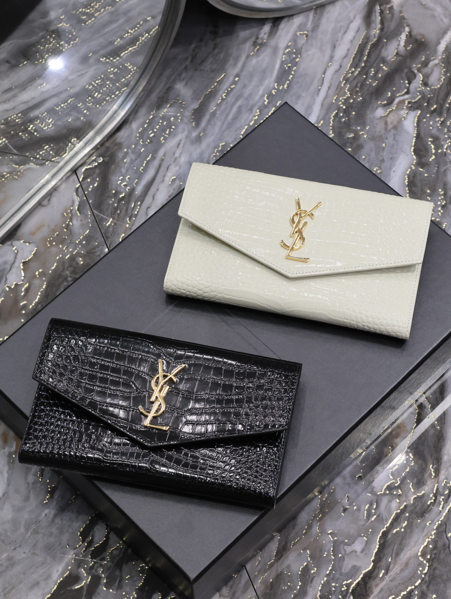 TOP Yves Saint Laurent YSL Cowhide Crocodile Embossed Wallet - 2 Colors&GHW