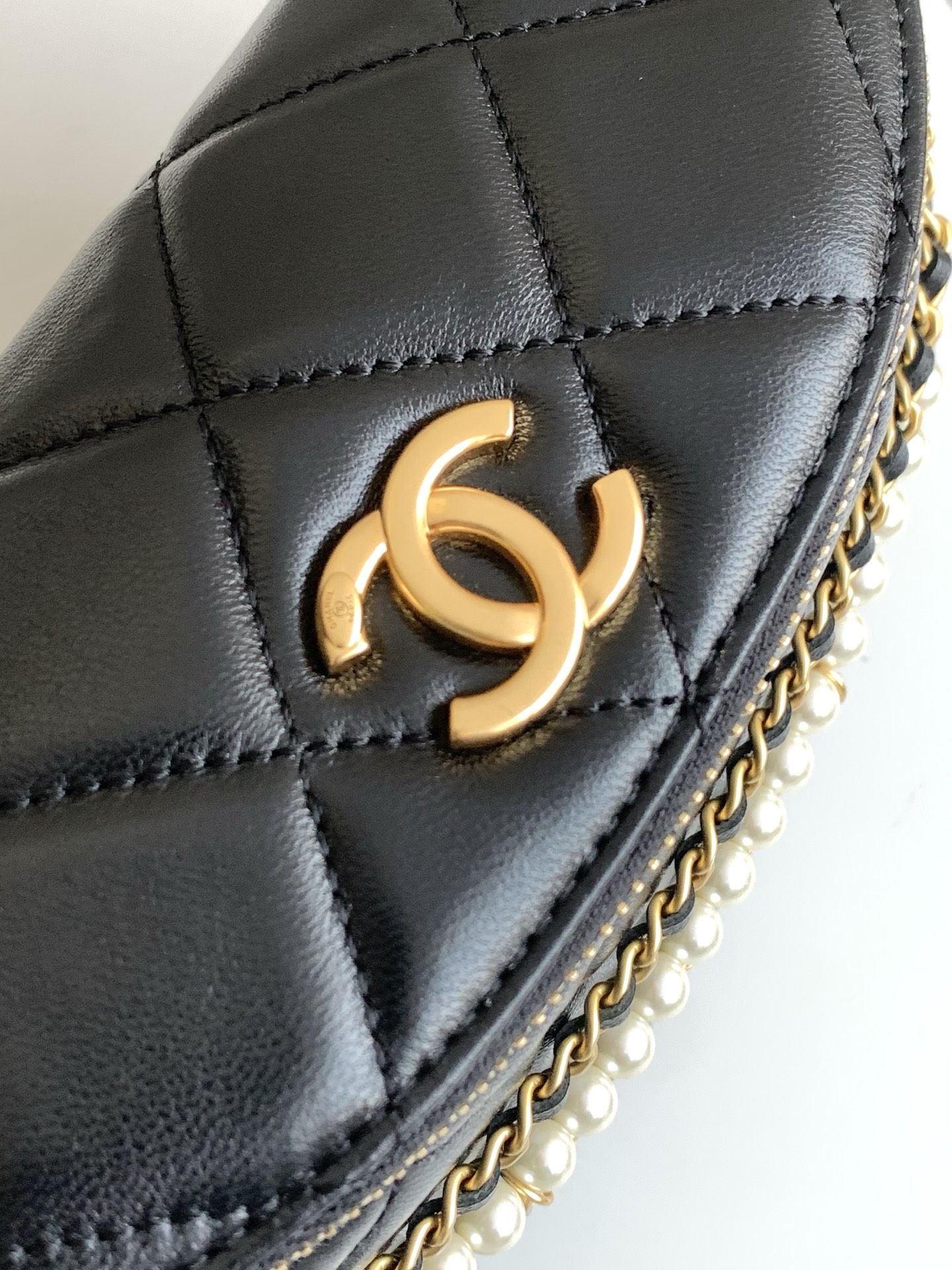 TOP CHANEL Pearl Chain Fanny Pack 24*17*11cm - 2 Colour