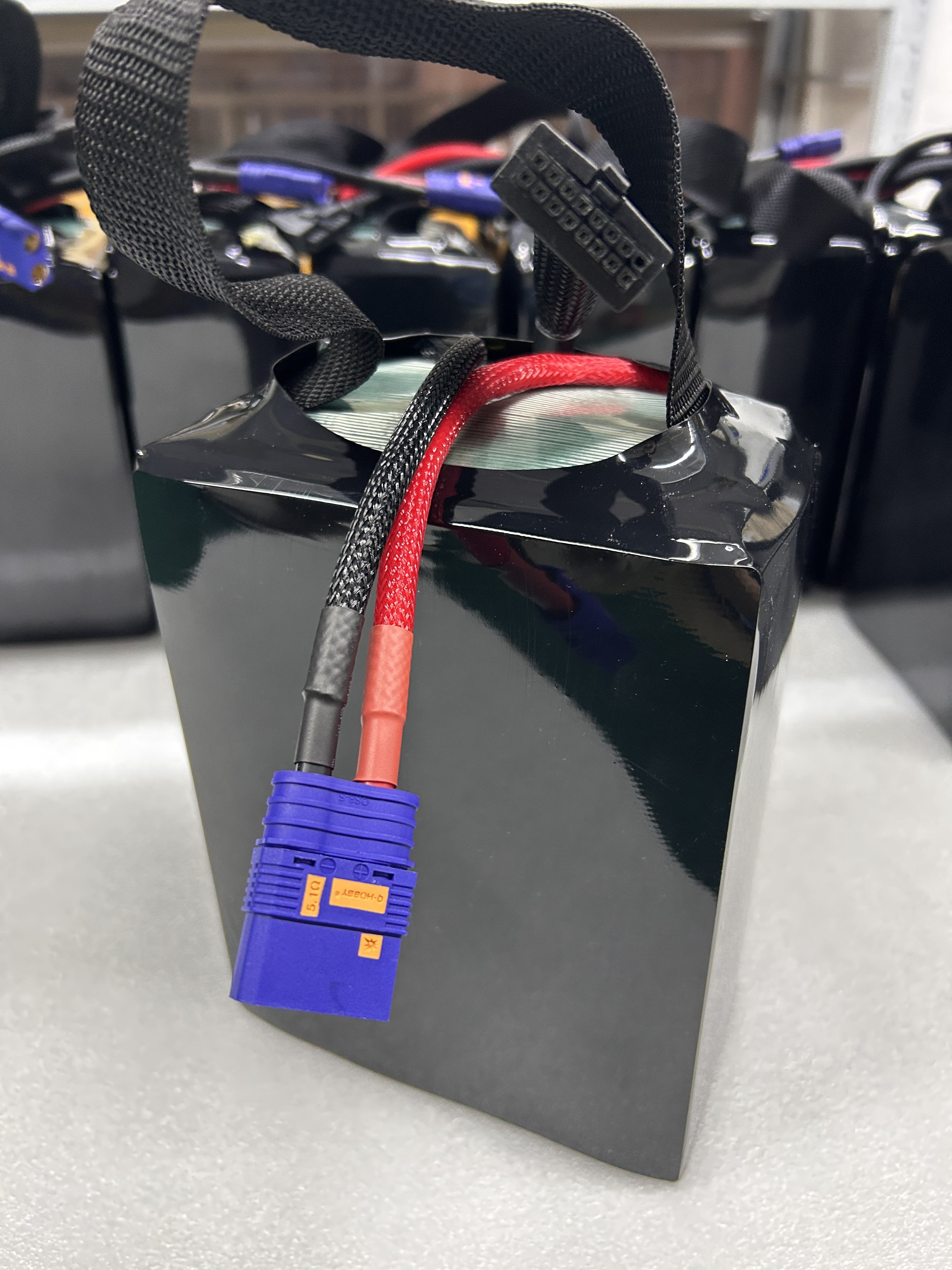 88000mAh 5/10C 12/24S High Energy Density Semi Solid State UAV Battery - lipowbattery