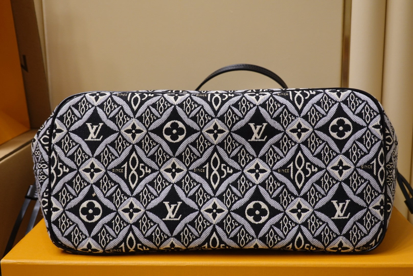 TOP Louis Vuitton LV  Neverfull MM Bag 32x17x28cm -Black