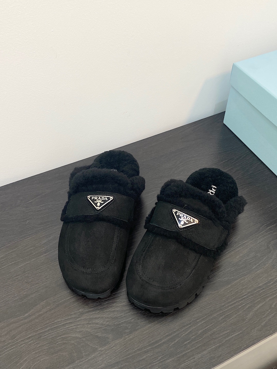 TOP PRADA New wool slippers - 2 Colors