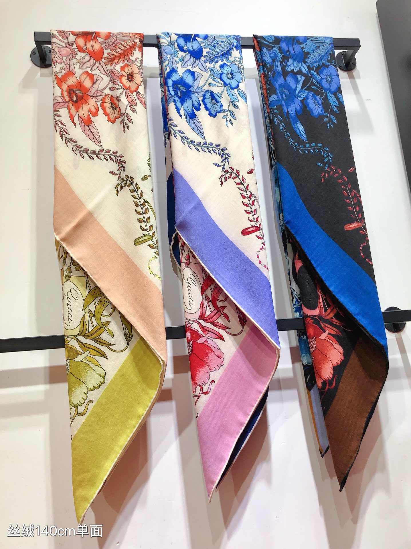 TOP GUCCI Florial Square Scarf 140 x 140 cm - 3 Colors