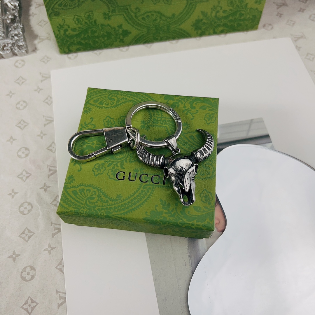 TOP GUCCI Men's/Women's Keychains - Silver