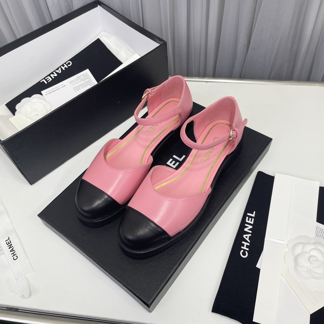 TOP CHANEL Two Tone Mules - Collection