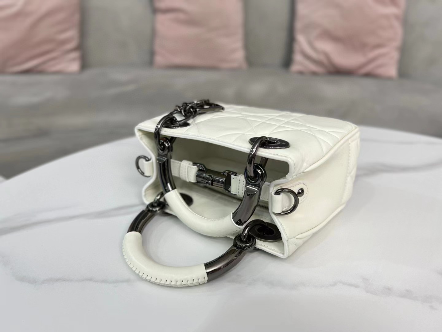 TOP Christian Dior Lady Christian Dior HandBag Medium 25.18.11cm - White -  Christian Dior
