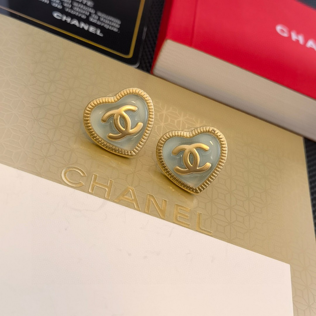 TOP CHANEL Double C Earrings - Gold