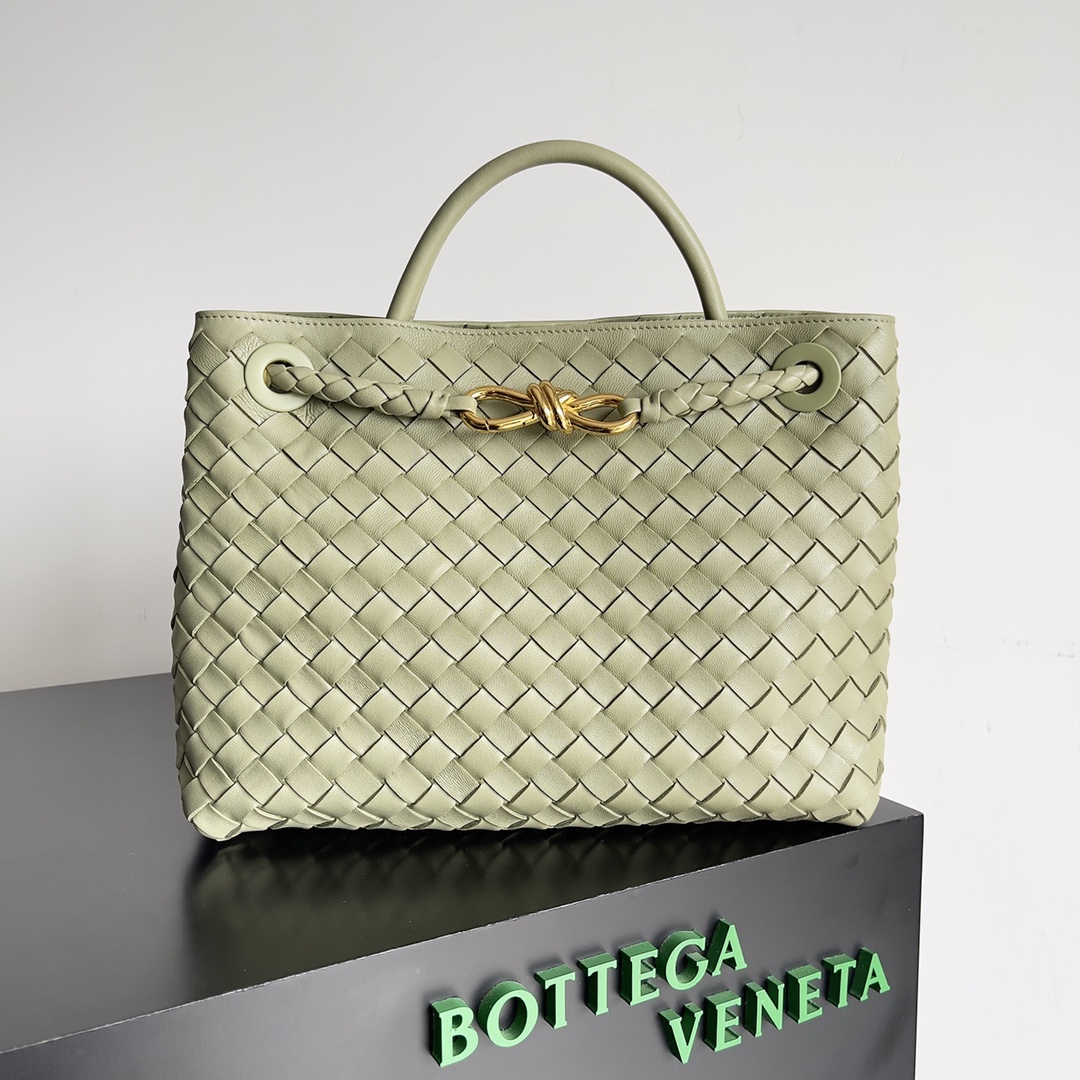 TOP Bottega Veneta BV Andiamo Bags Woven Handbags Lambskin 32x24x12 cm - Green