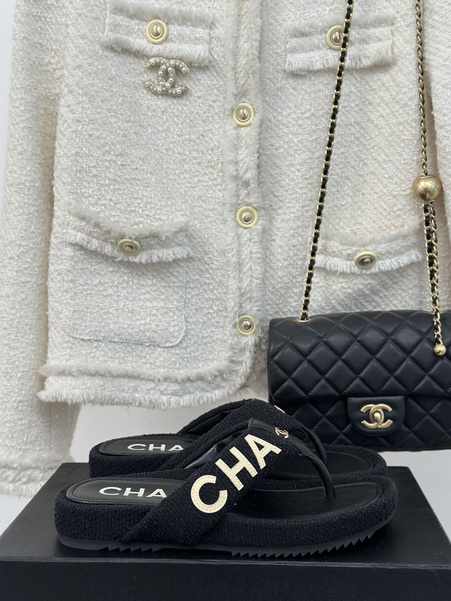 TOP CHANEL Flip-flops Slides - 9 Color