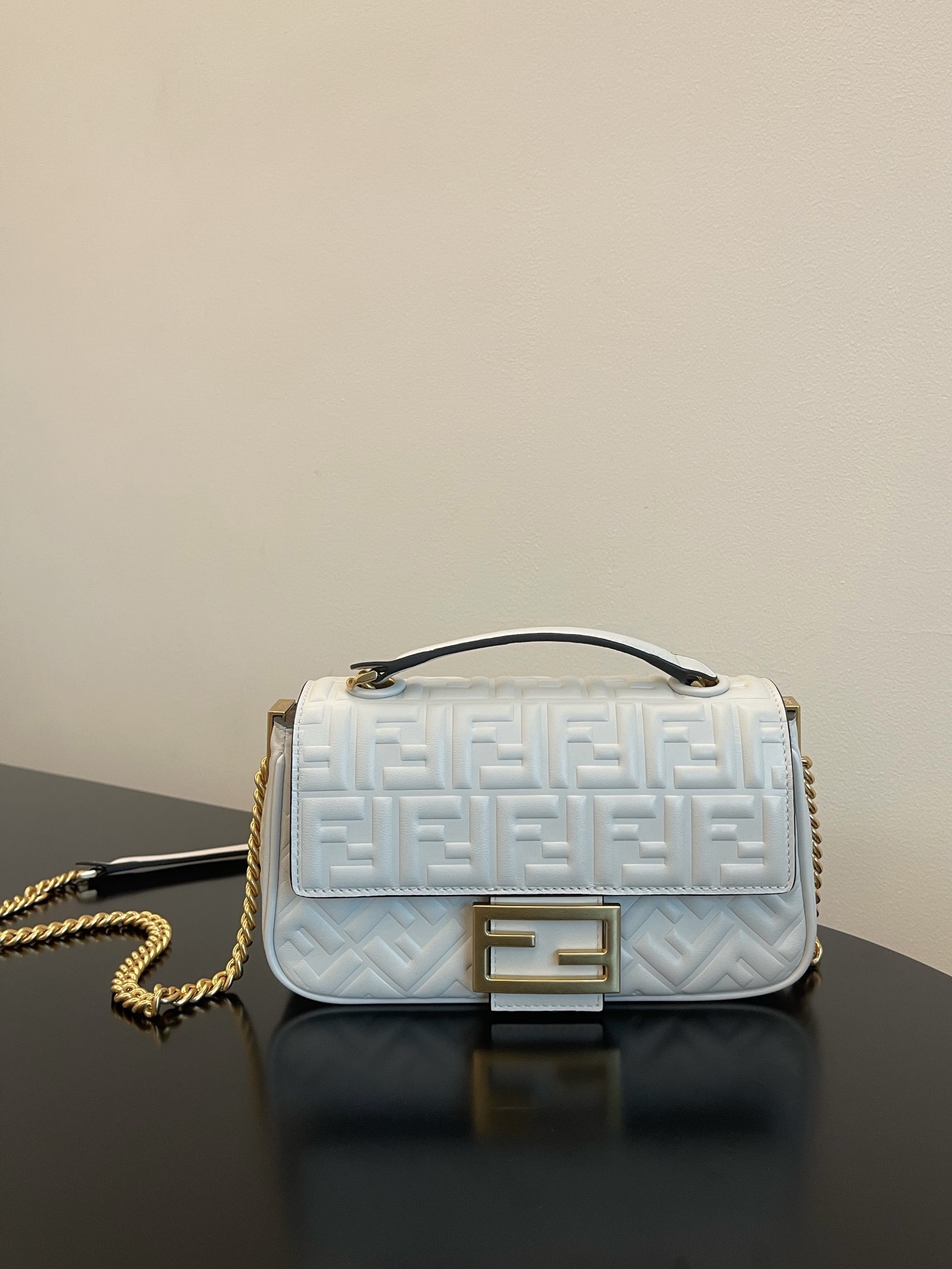 TOP FENDI FENDI Baguette Chain Bag - Two Colors