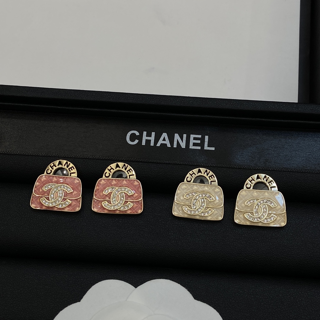 TOP CHANEL Earrings - 2 Colour