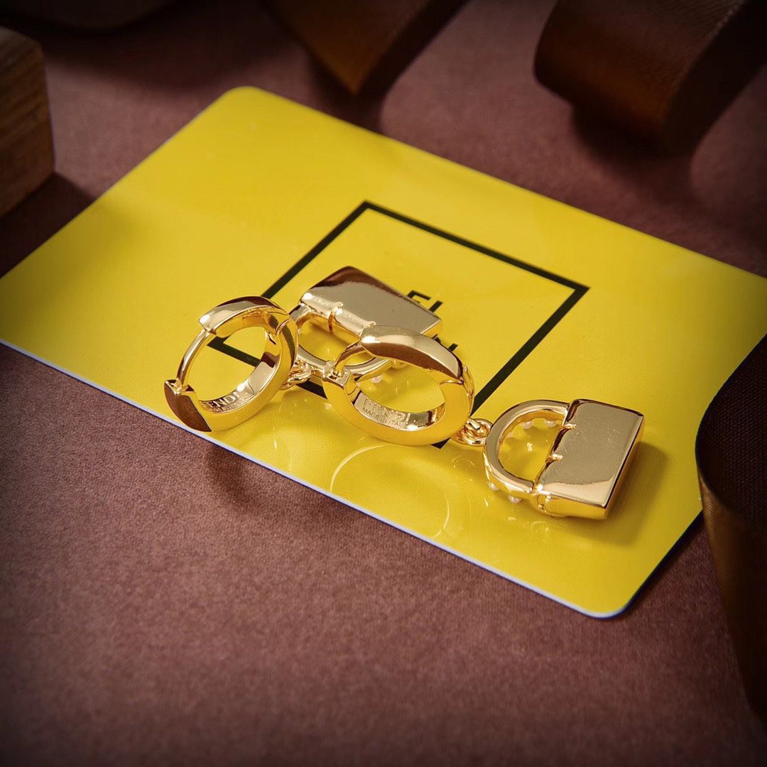 TOP FENDI Bag Shape Earrings - Gold