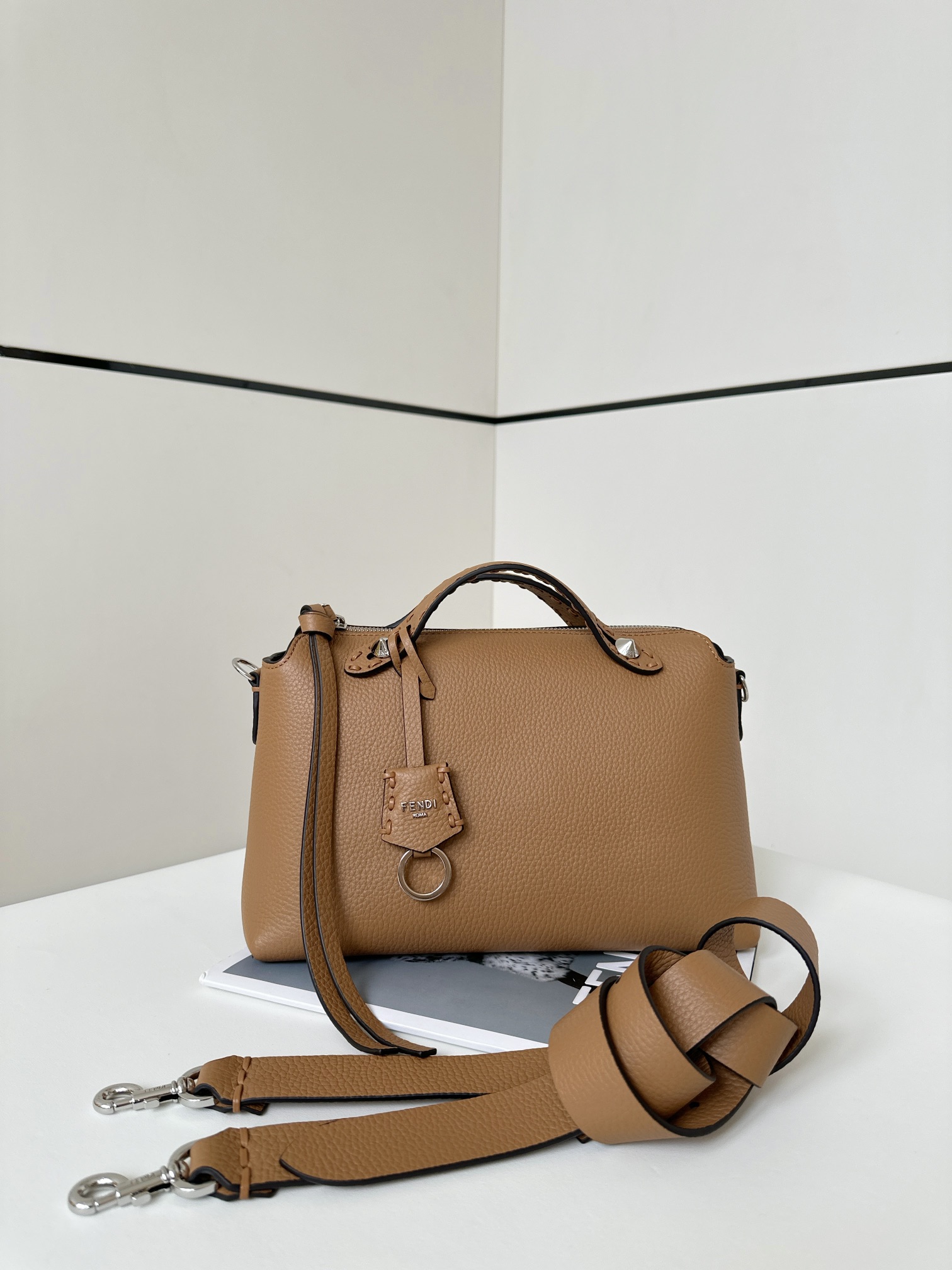 TOP FENDI By The Way Selleria Bag 29/13/17cm-Brown