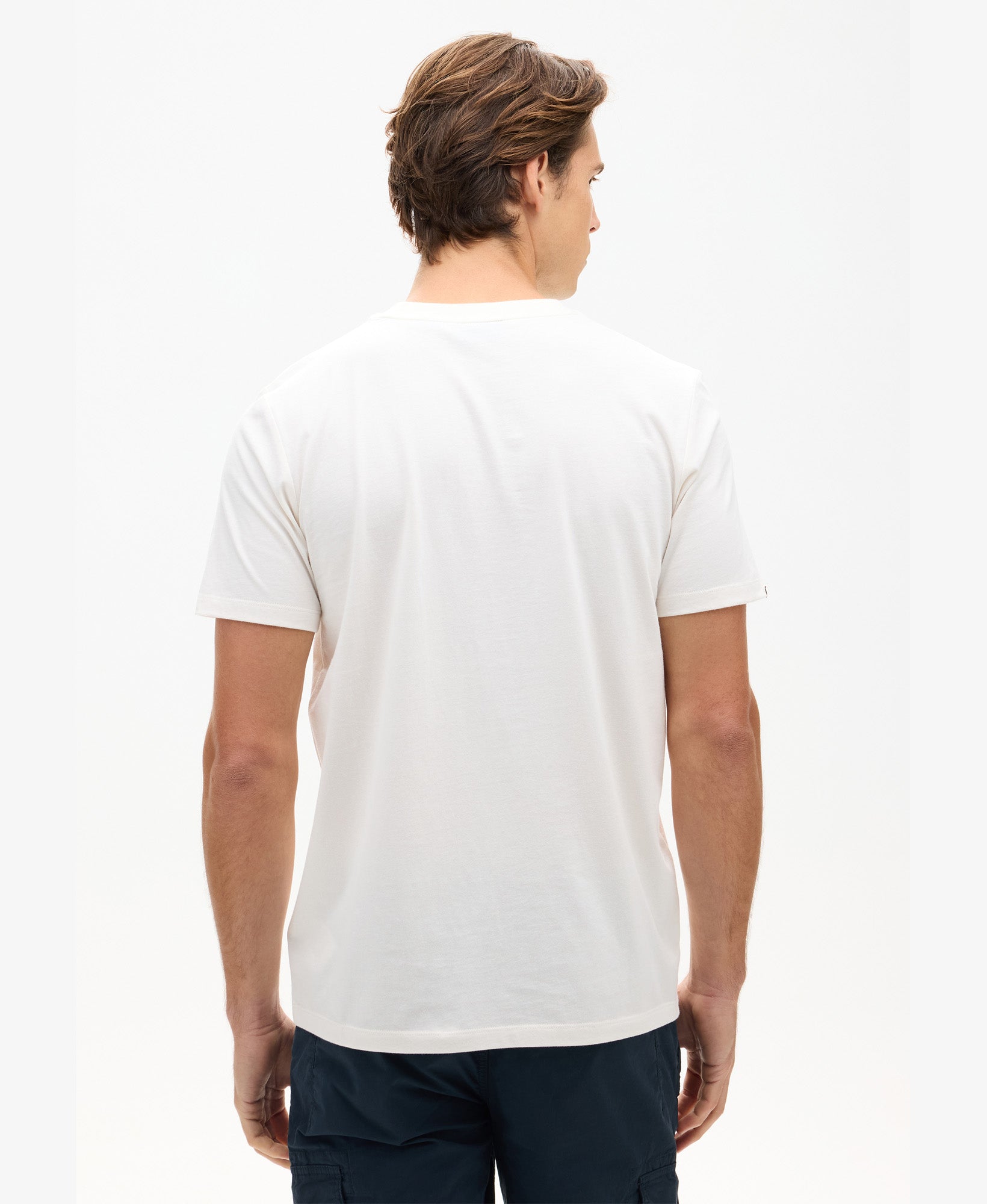 Athletic Essential Chest Tee | Chalk White