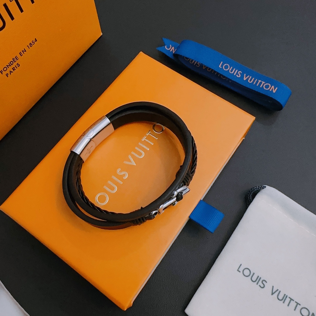 TOP Louis Vuitton LV Vintage Cowhide Bracelet - Black
