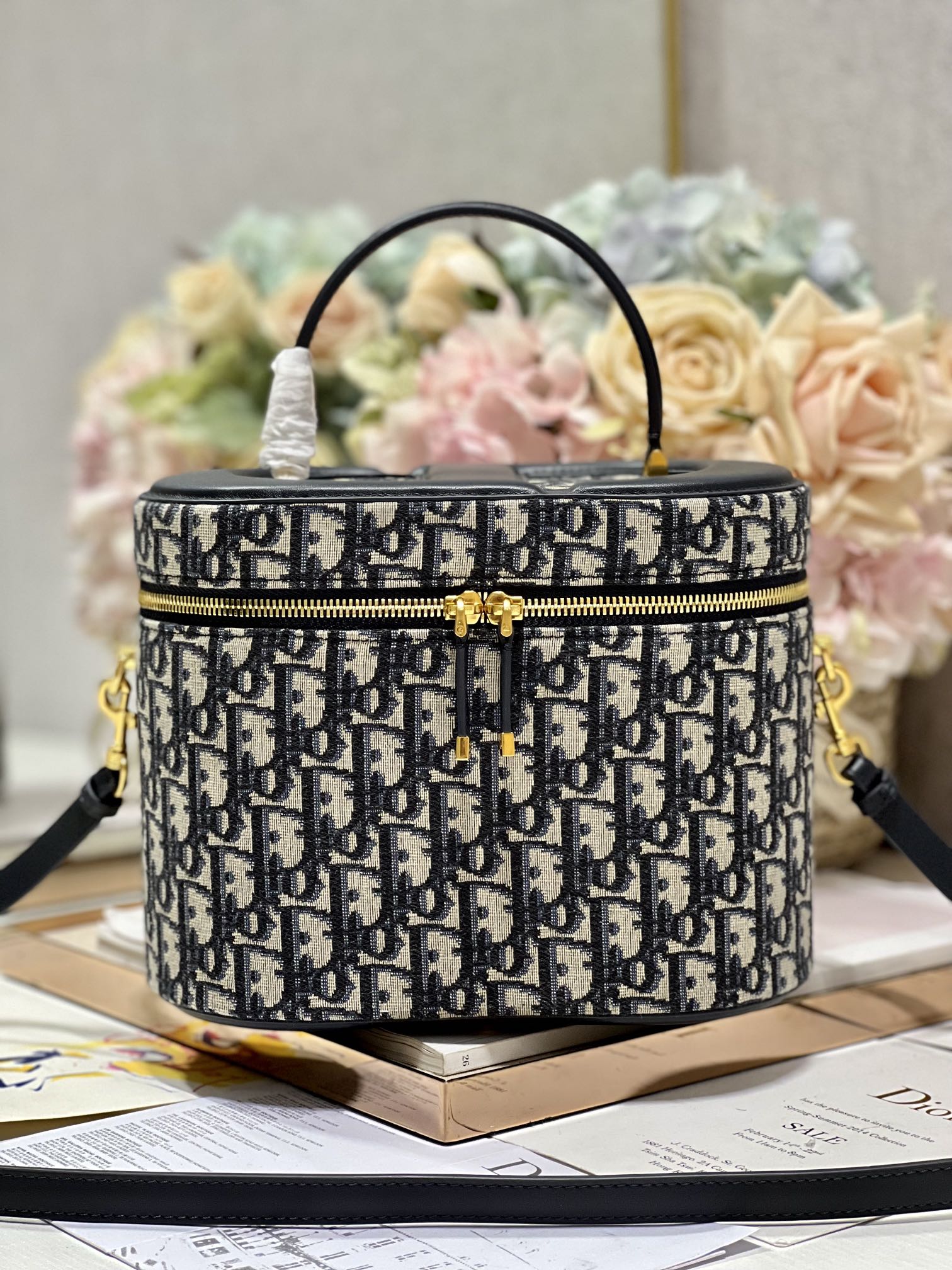 TOP Christian Dior Large blue D Cosmetic Box Bag 24x14x18cm - Blue