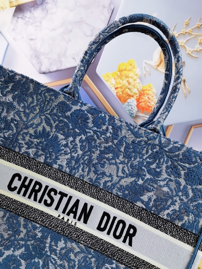 TOP Christian Dior Book Tote Handbag Denim Dior Brocart Blue Pattern Embroidery 36.5cm/41.5cm