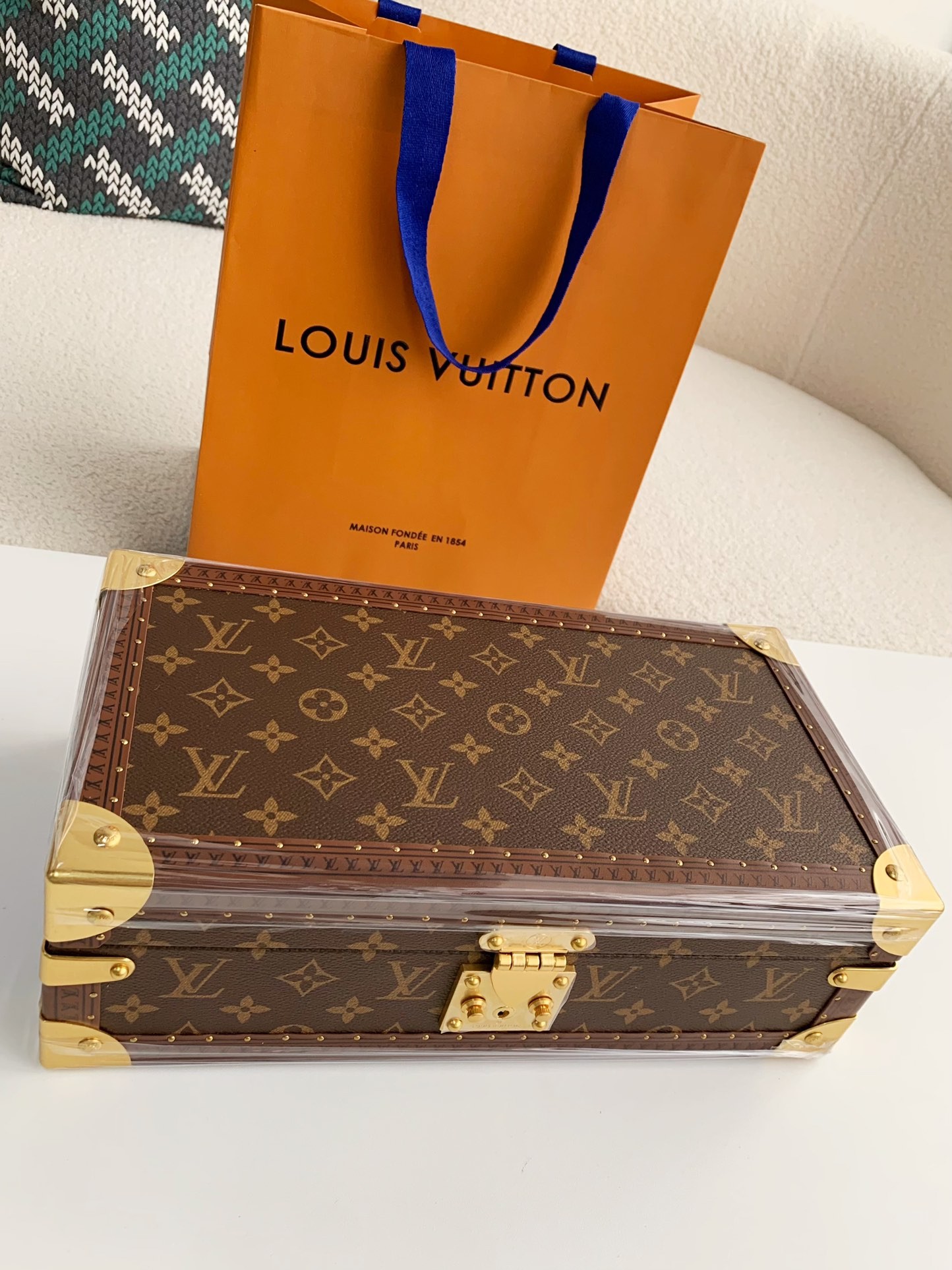 Louis Vuitton Watch Storage Box Size: 34*18*11cm