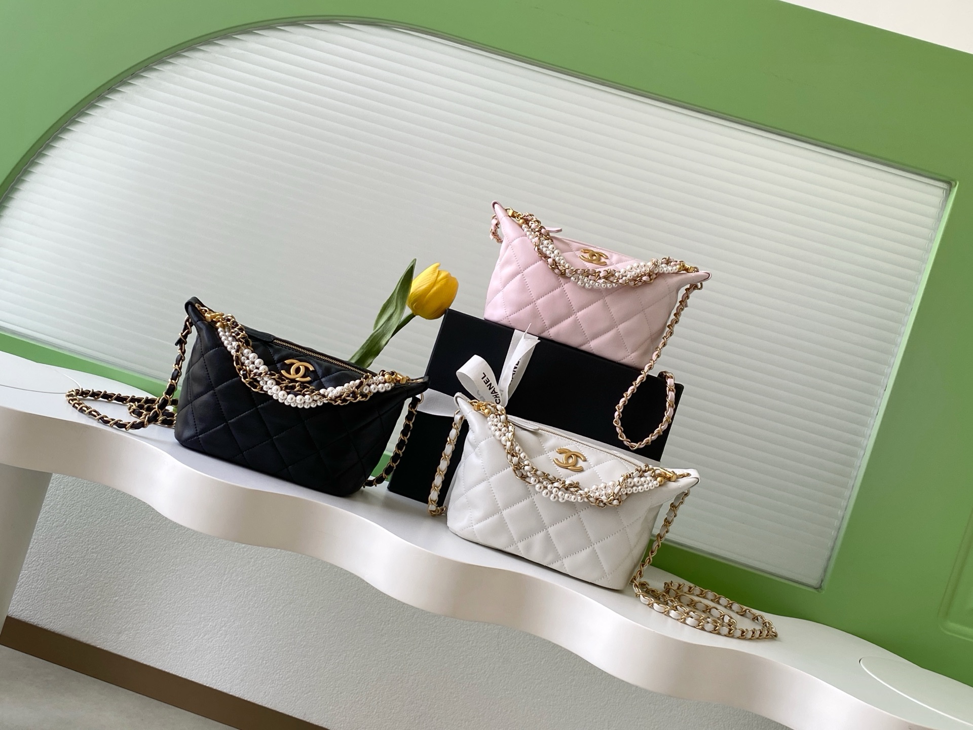 TOP CHANEL Pearl Chain Lunchbox Bag 13-23.5-7.5cm - 3 Colors