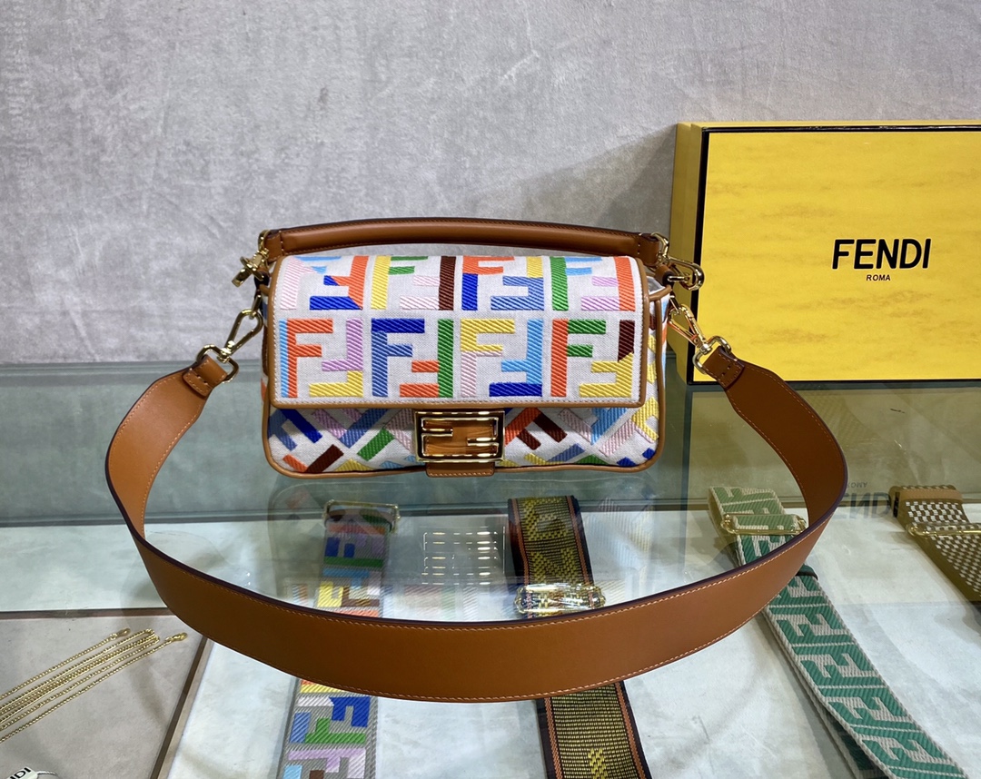 TOP FENDI Baguette HandBag