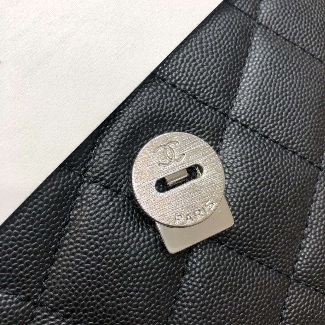 TOP CHANEL Flap Bag Caviar Small - Black & Blaxk Hardware