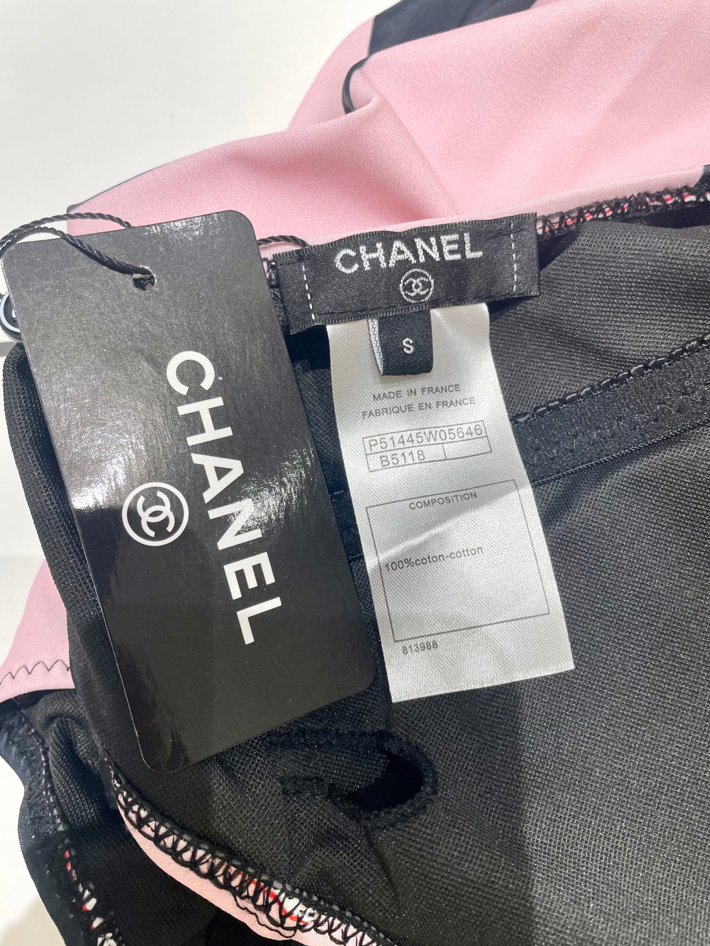 TOP CHANEL Striped One-Piece Swimsuit - Black and Pink