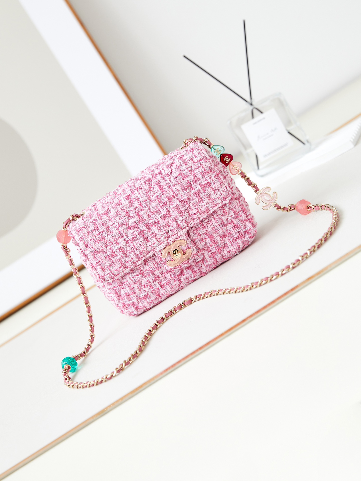 TOP CHANEL Flap Bag with Enamel Buckle Heart 12.5x16x4.5cm/14.5x18.5x6.5cm - Pink