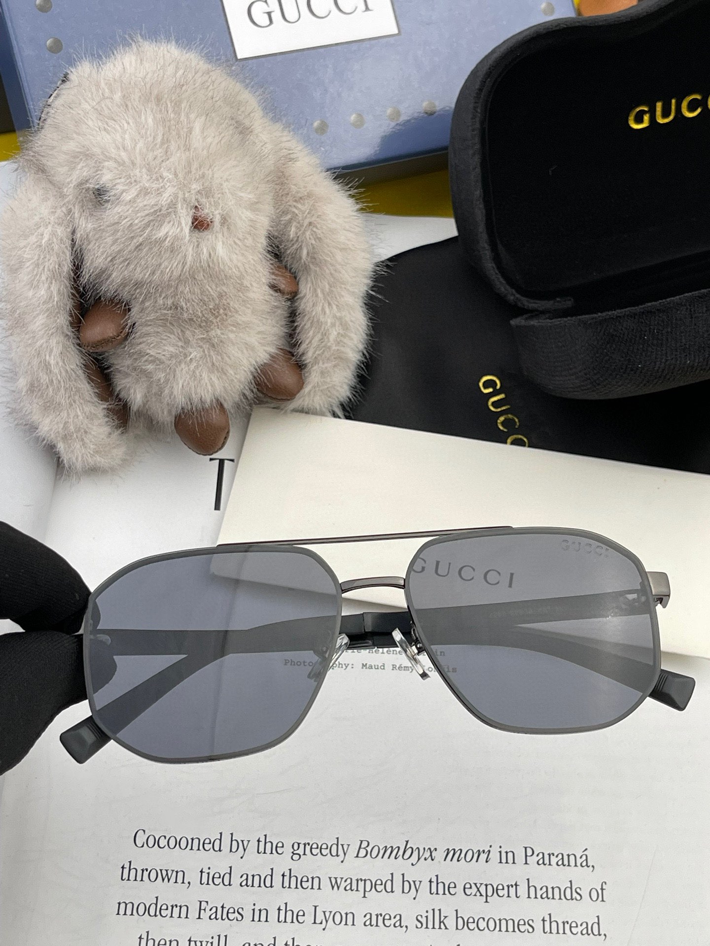TOP GUCCI Men And Women Polygonal Sunglasses - 2 Colors