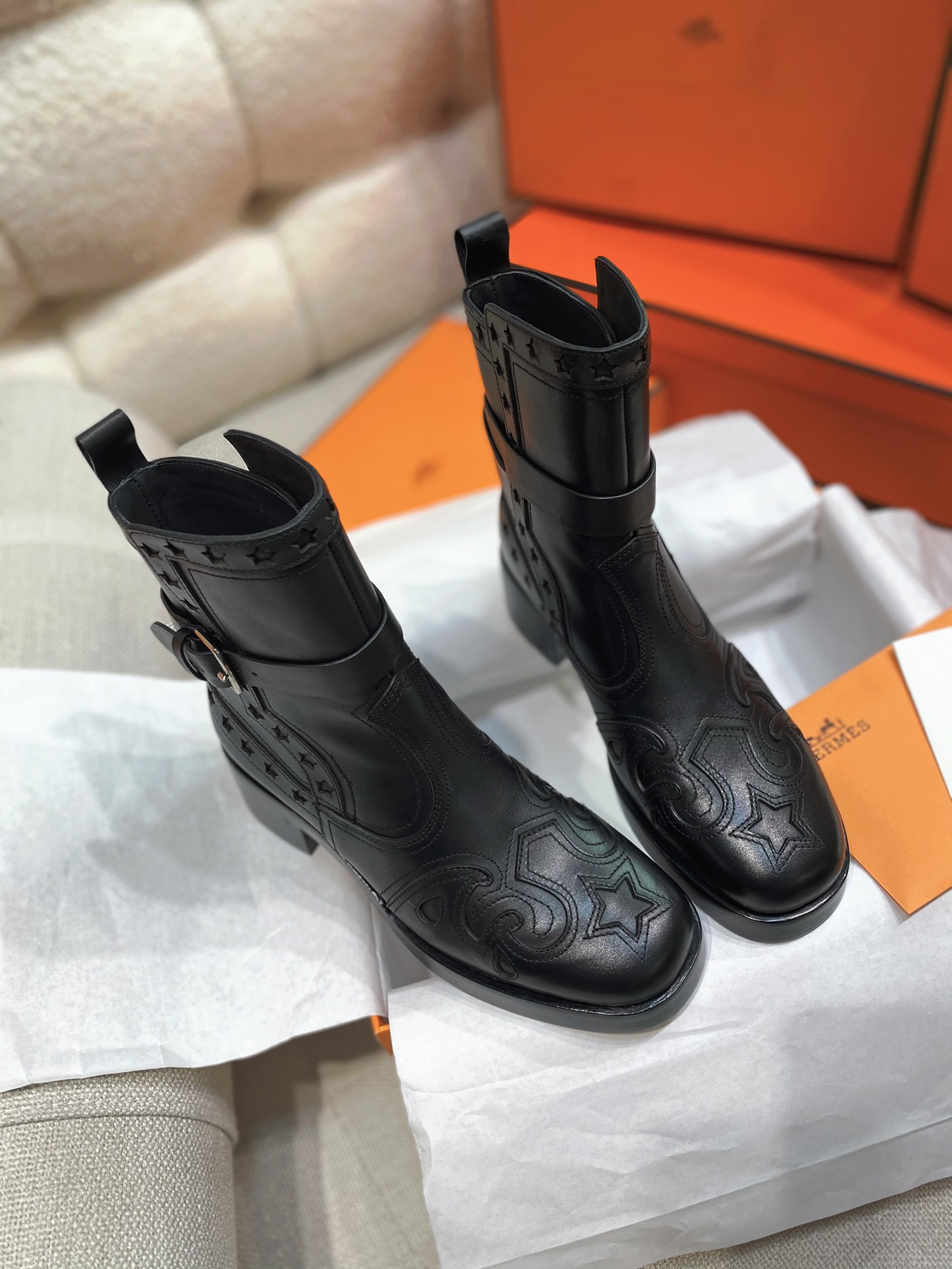 TOP HERMES 4.5cm Mid Heel Cowhide Embroidered Boots - Black