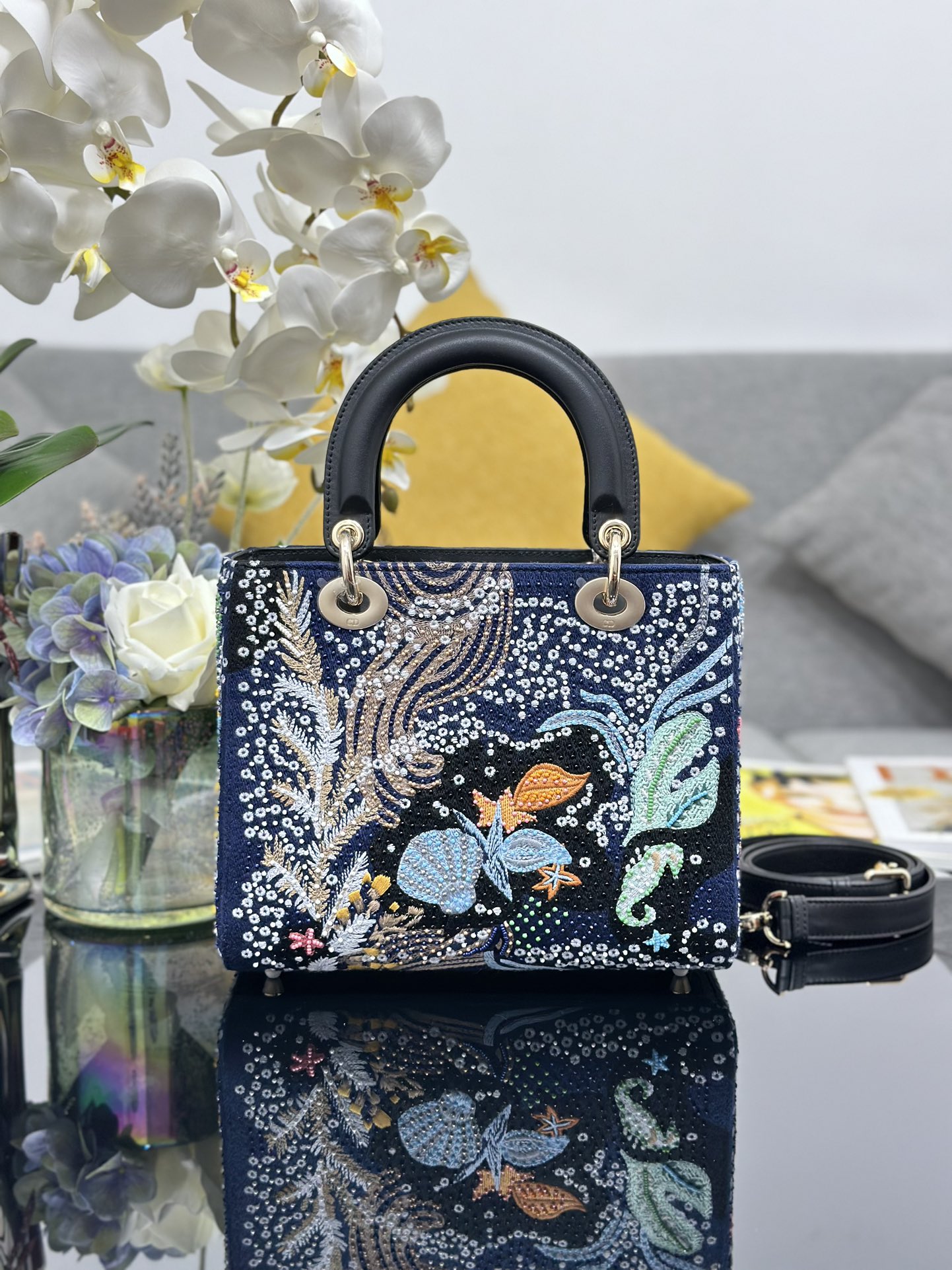TOP Christian Dior Medium Lady Dior Bag 24x20x11cm Embroidered Seabed Beads