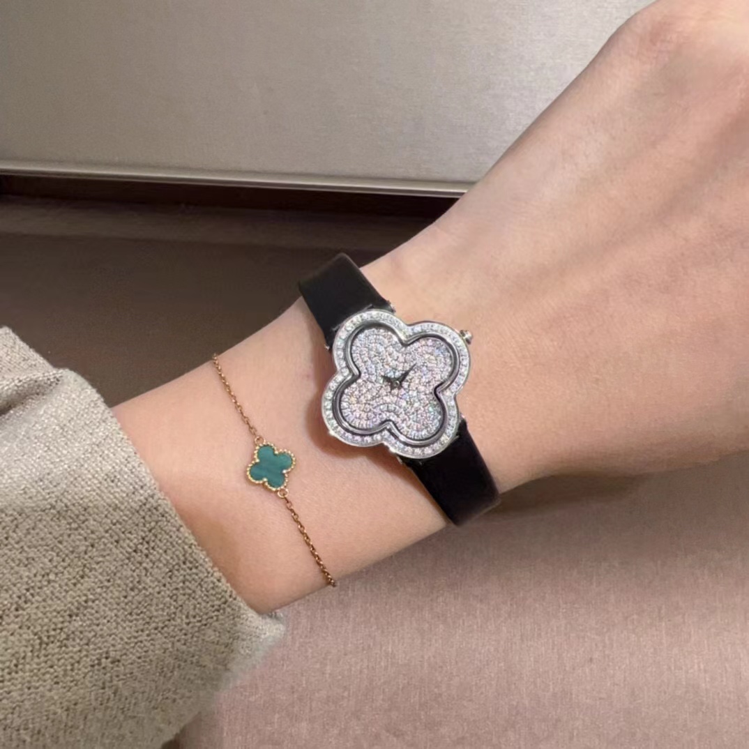 TOP Van Cleef & Arpels Watch - Black