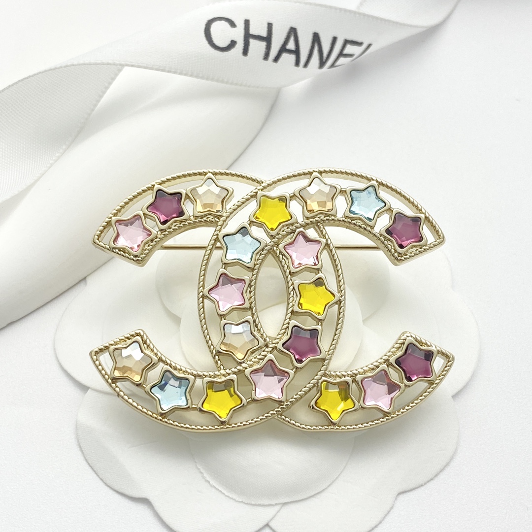 TOP CHANEL Brooch - Gold