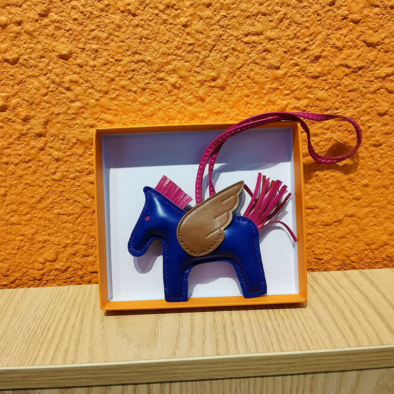 TOP HERMES Pagasus Charm - 19 Colours