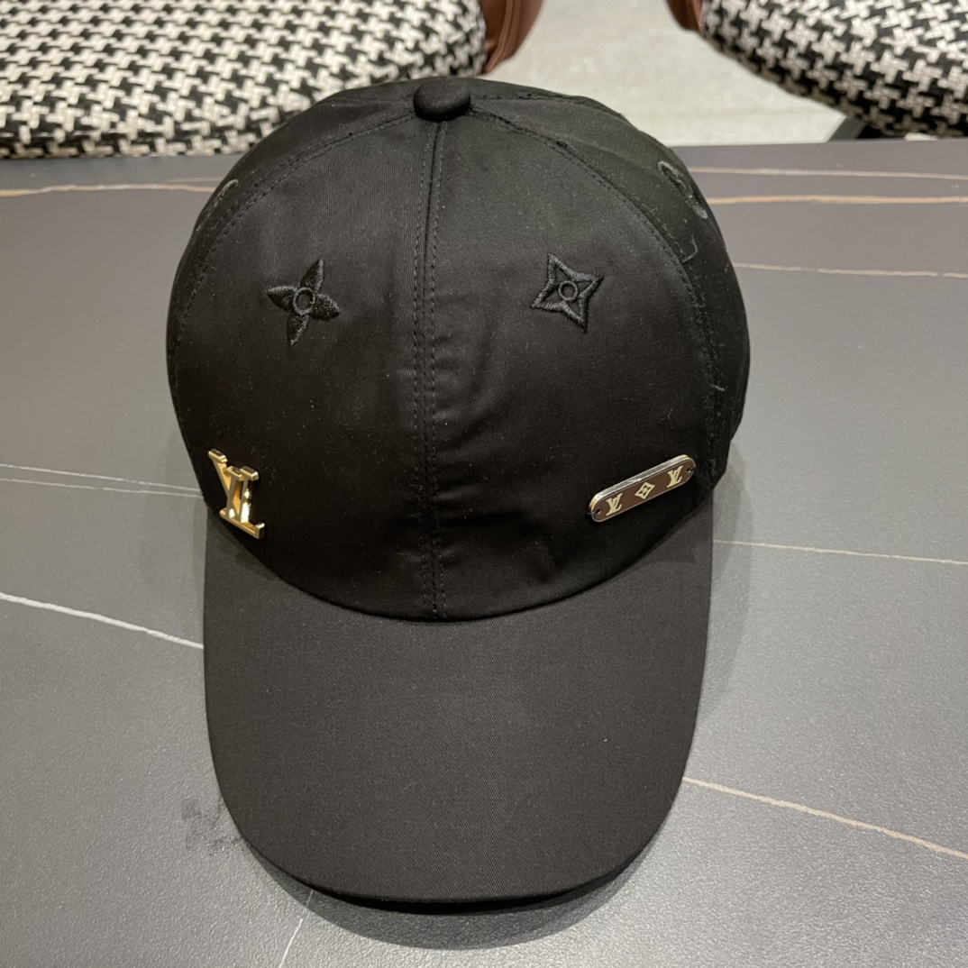 TOP Louis Vuitton LV Baseball Cap - 3 Colors