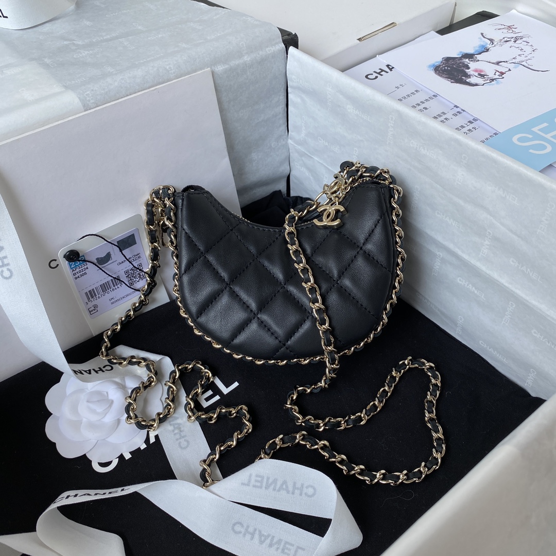 TOP CHANEL Moon Bag - GHW - Black