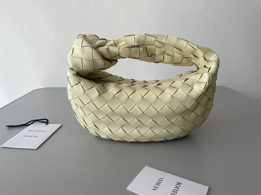 TOP Bottega Veneta BV Jodie Mini Bag - Cream
