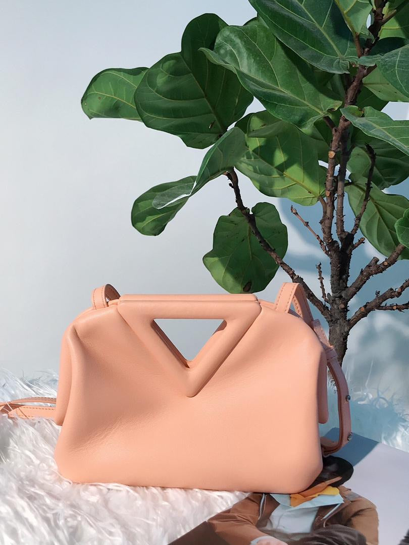 TOP Bottega Veneta BV  Point Bag - Peach