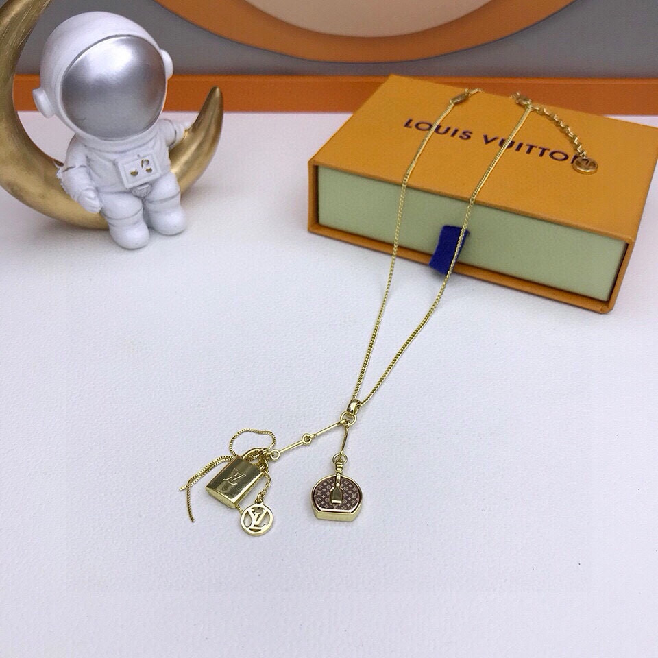 TOP Louis Vuitton LV Necklace - Gold