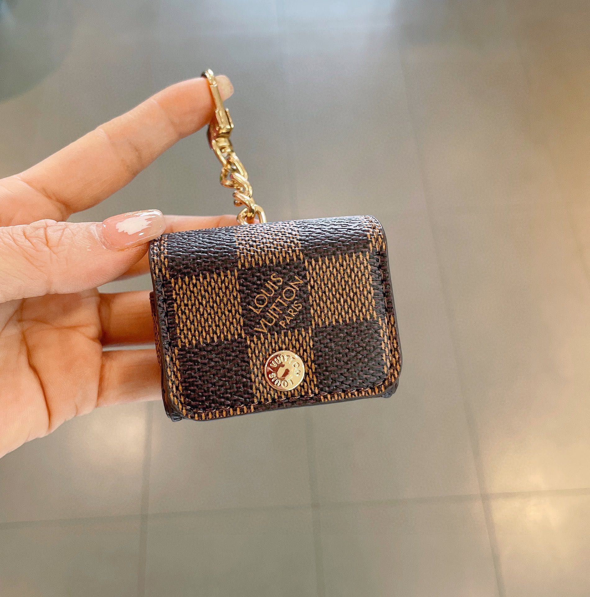 TOP Louis Vuitton LV Classic Monogram Leather Airpods Cases Keychain