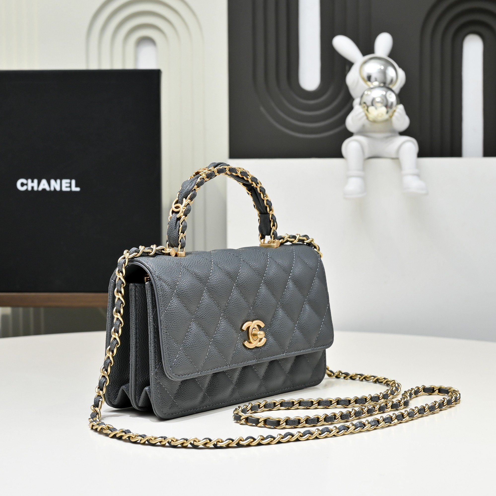 TOP CHANEL WOC Bag with CC Logo Handle Calfskin 18.5 cm - Gray
