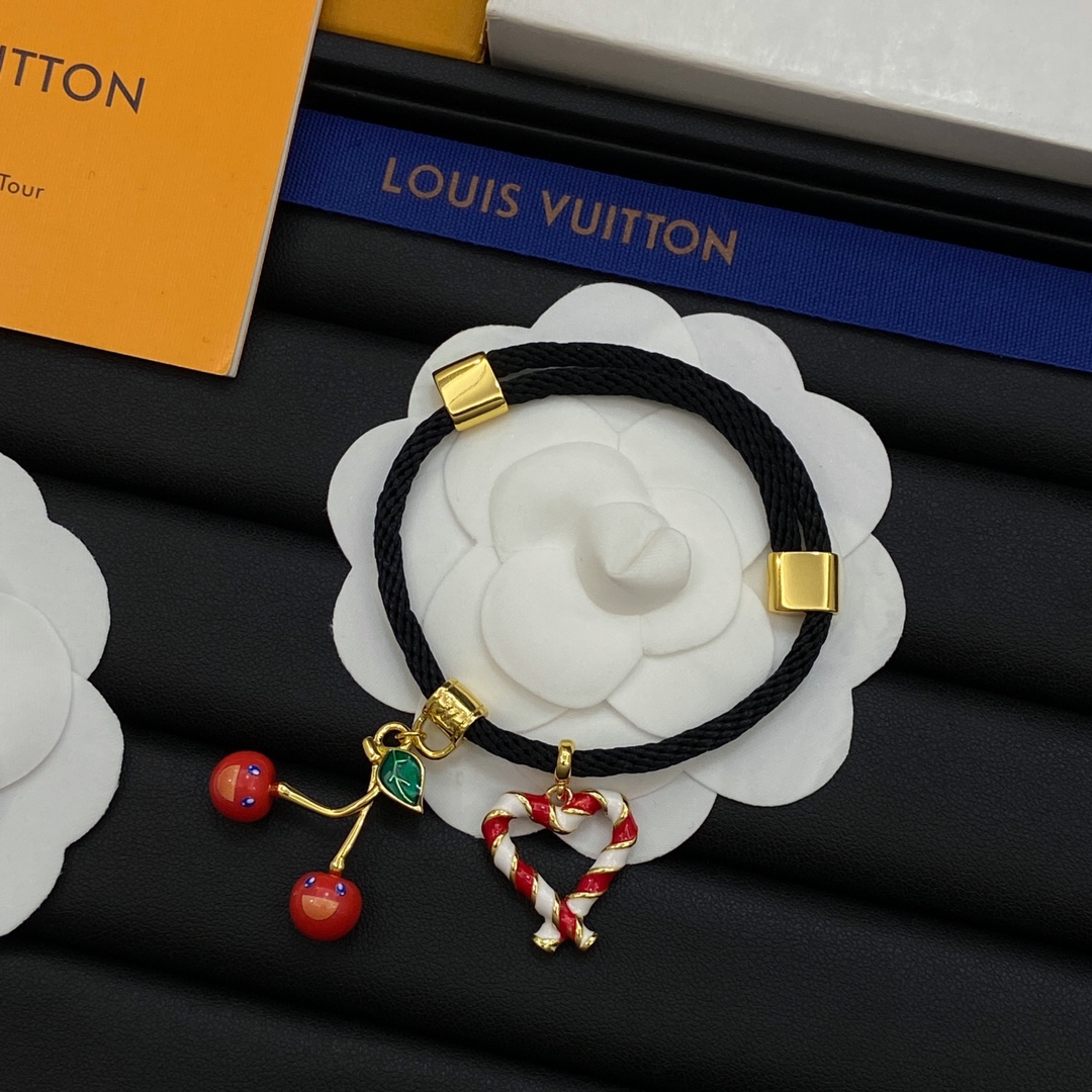 TOP Louis Vuitton LV Bracelet - 2 Colour